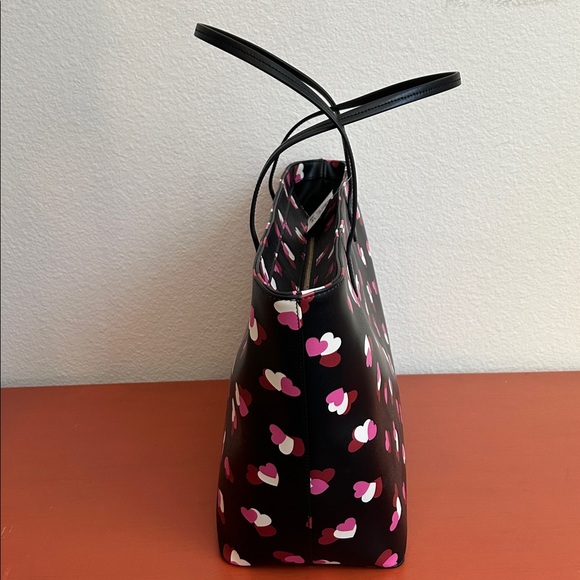 SOLD Kate Spade Margareta Flutter Hearts Tote NWT - Picture 2 of 9